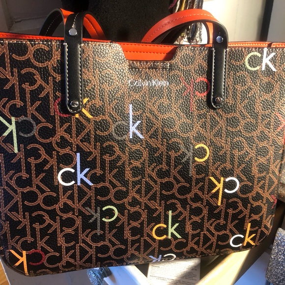 Calvin Klein Bag - Picture 3 of 3